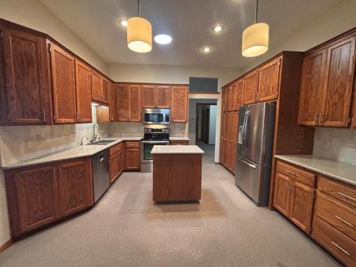 17703 Landmark Court, Lakeville, MN 55044