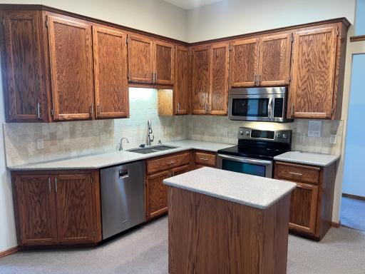 17703 Landmark Court, Lakeville, MN 55044