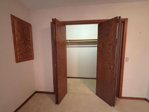 17703 Landmark Court, Lakeville, MN 55044