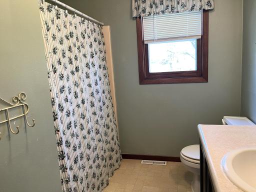 408 Geraldine Street, Fairmont, MN 56031