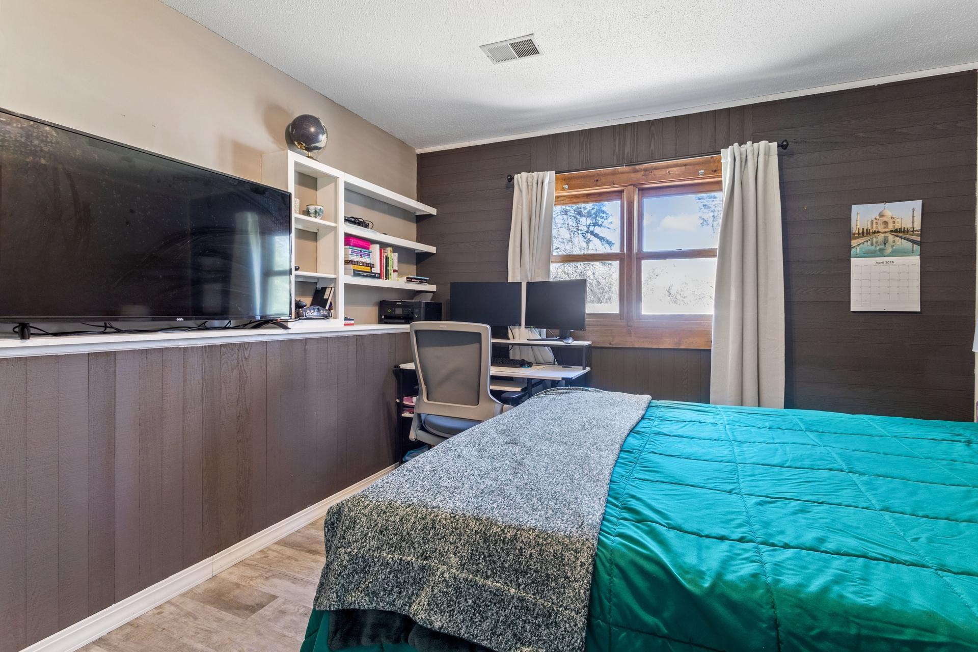 10 2nd lower level bedroom.jpg