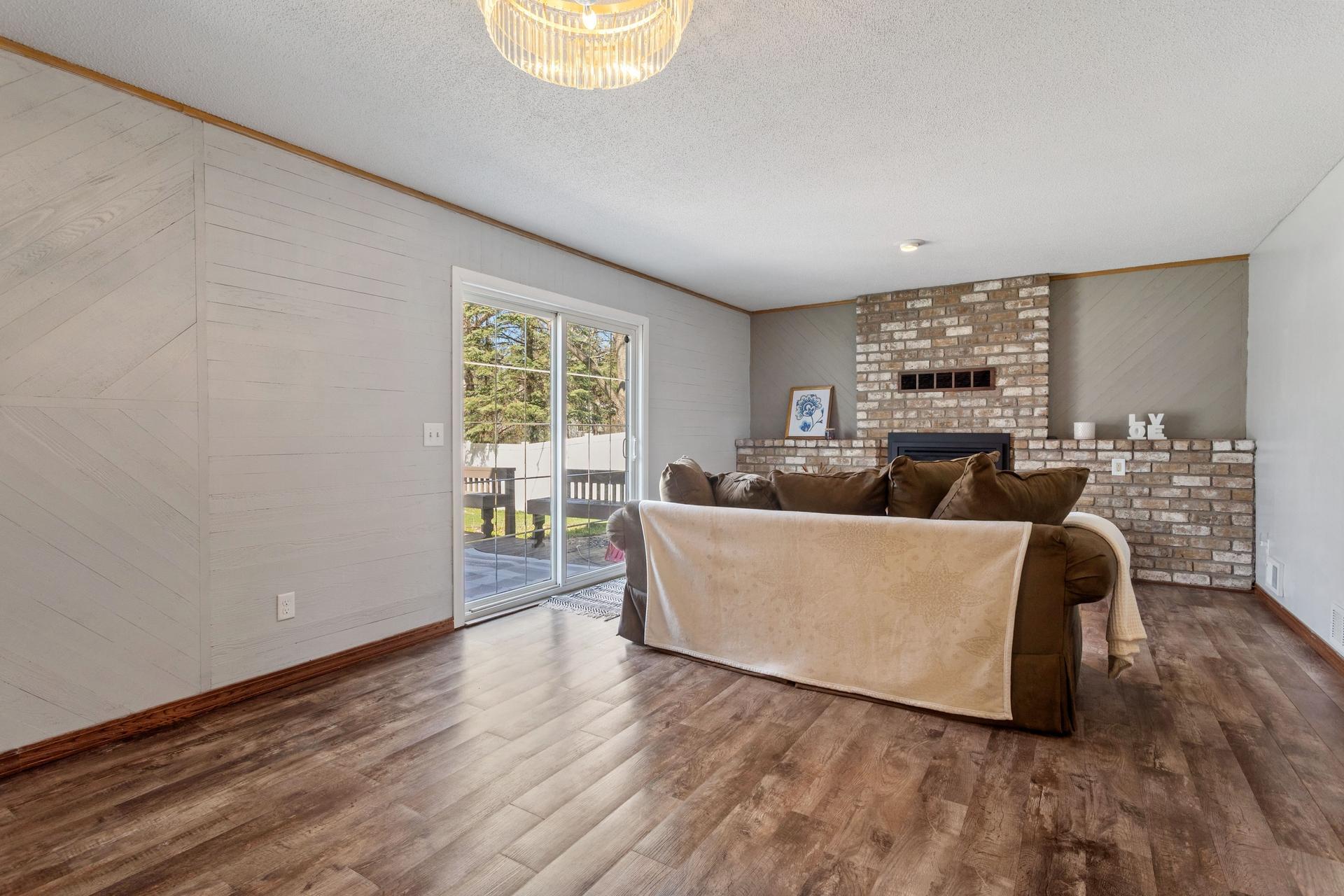 15 Walkout lower level.jpg