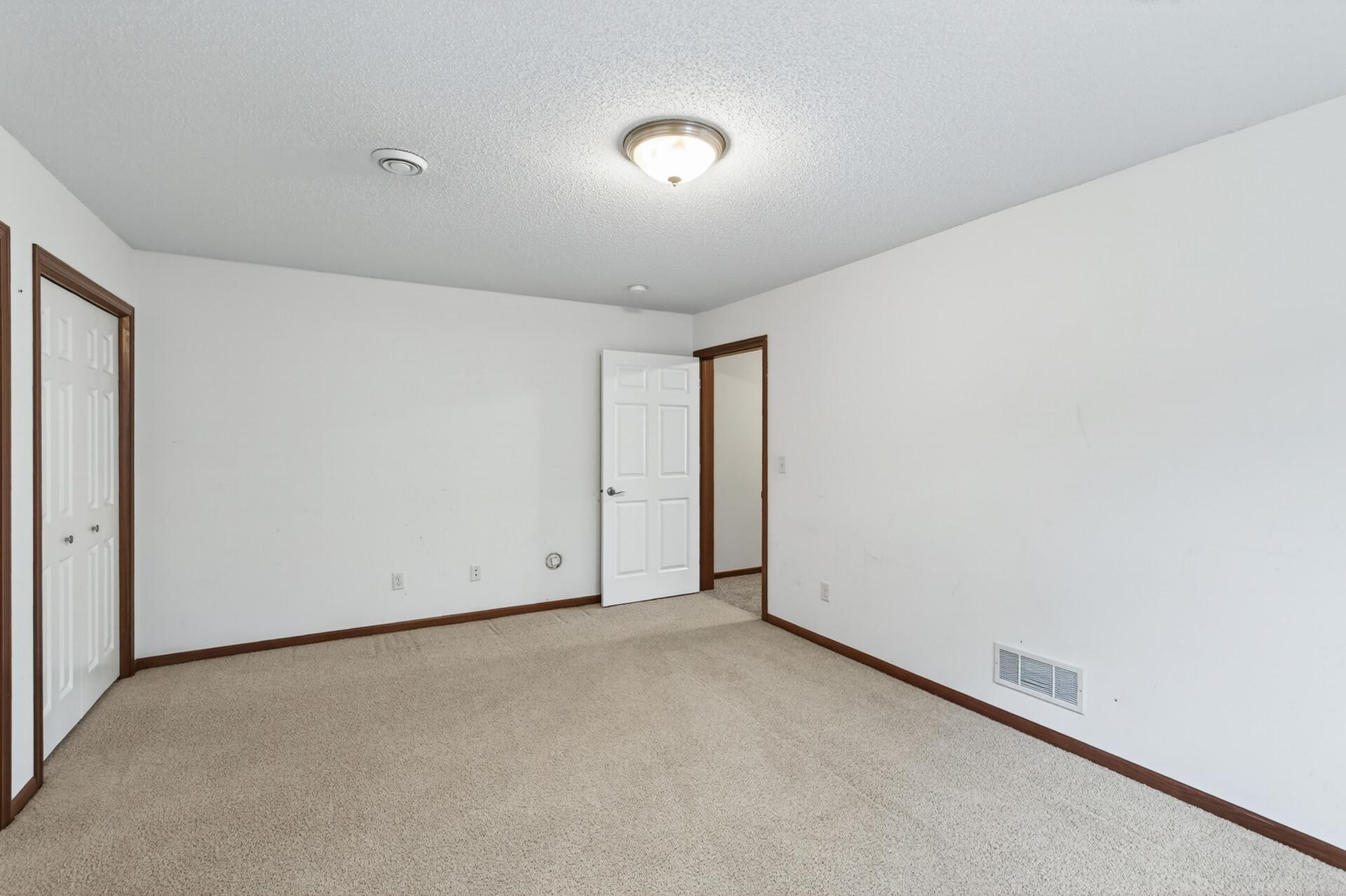 26_17281_Eagleview26_mls.jpg