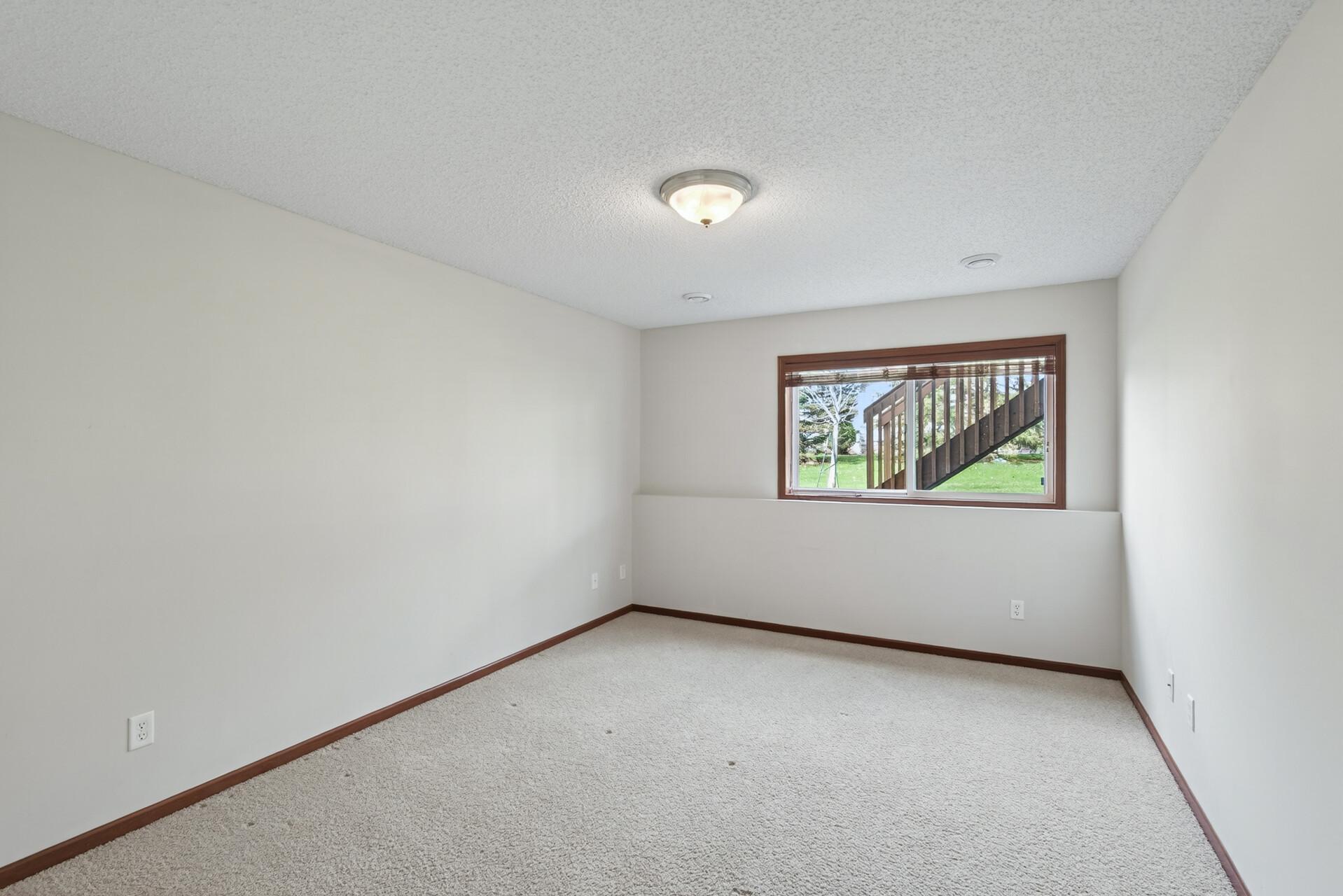 23_17281_Eagleview23_mls.jpg