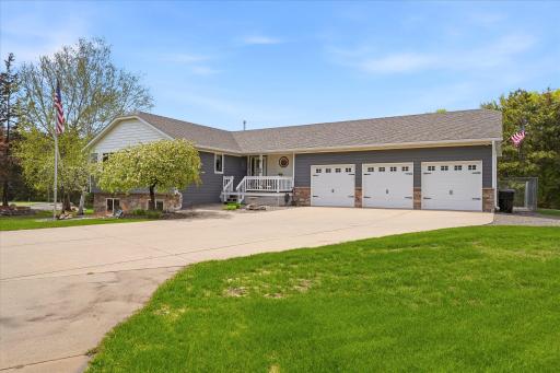 From here you can see the attached dog kennel. It has doggy doors to enter the garage where there is a built-in dog house.