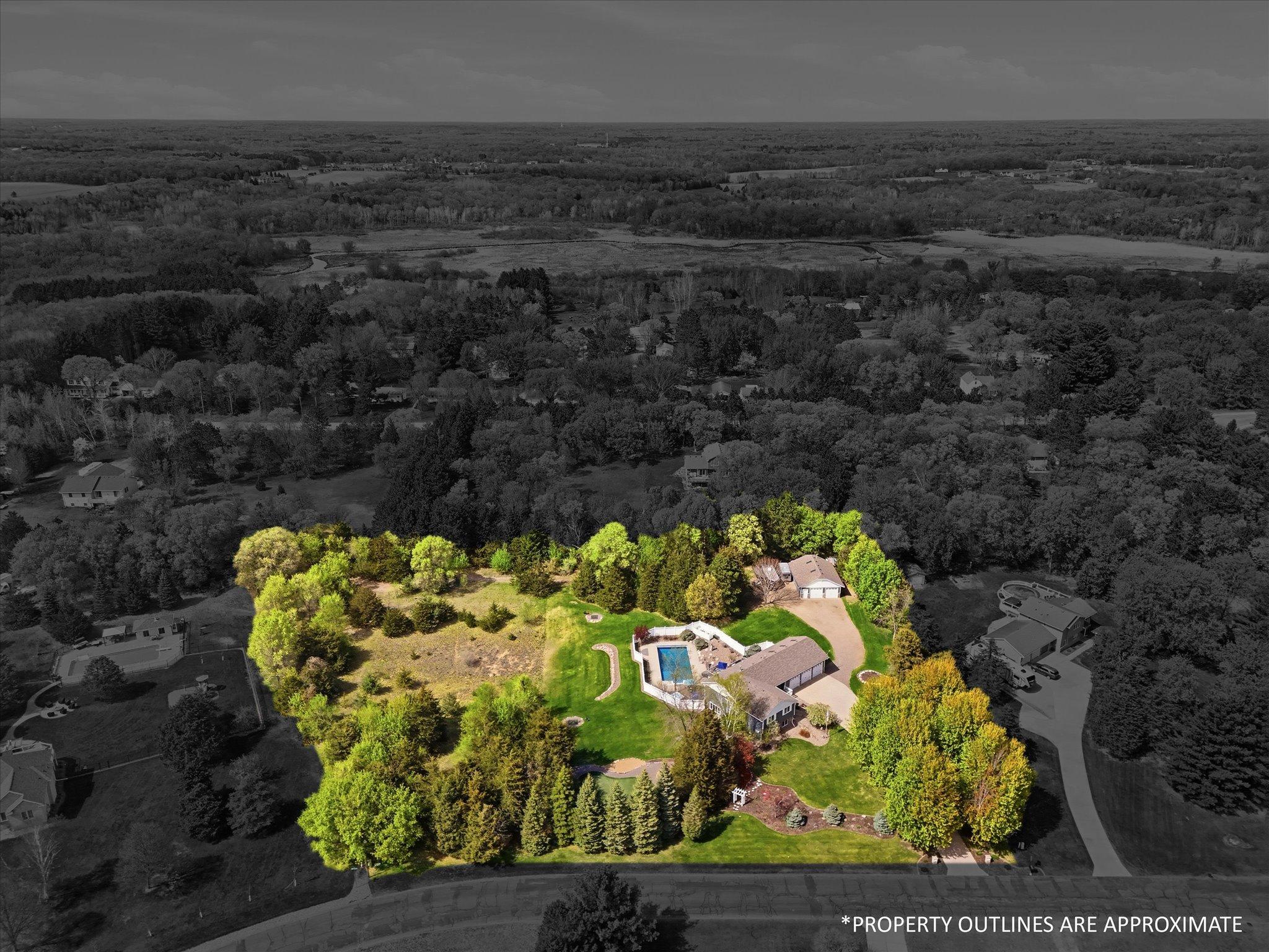 Here are the approximate property boundaries of this stunning estate.
