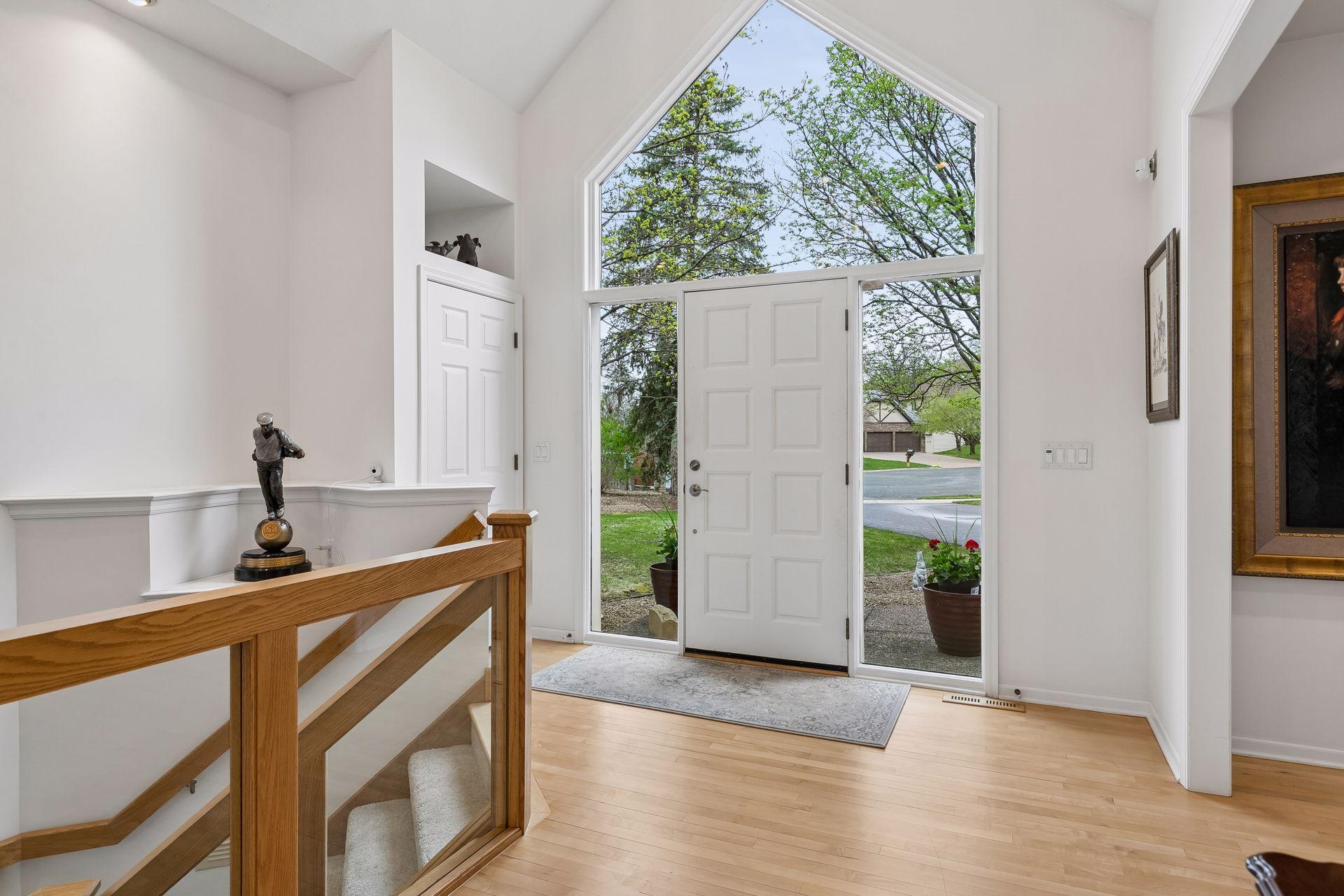 Spacious Front Entry