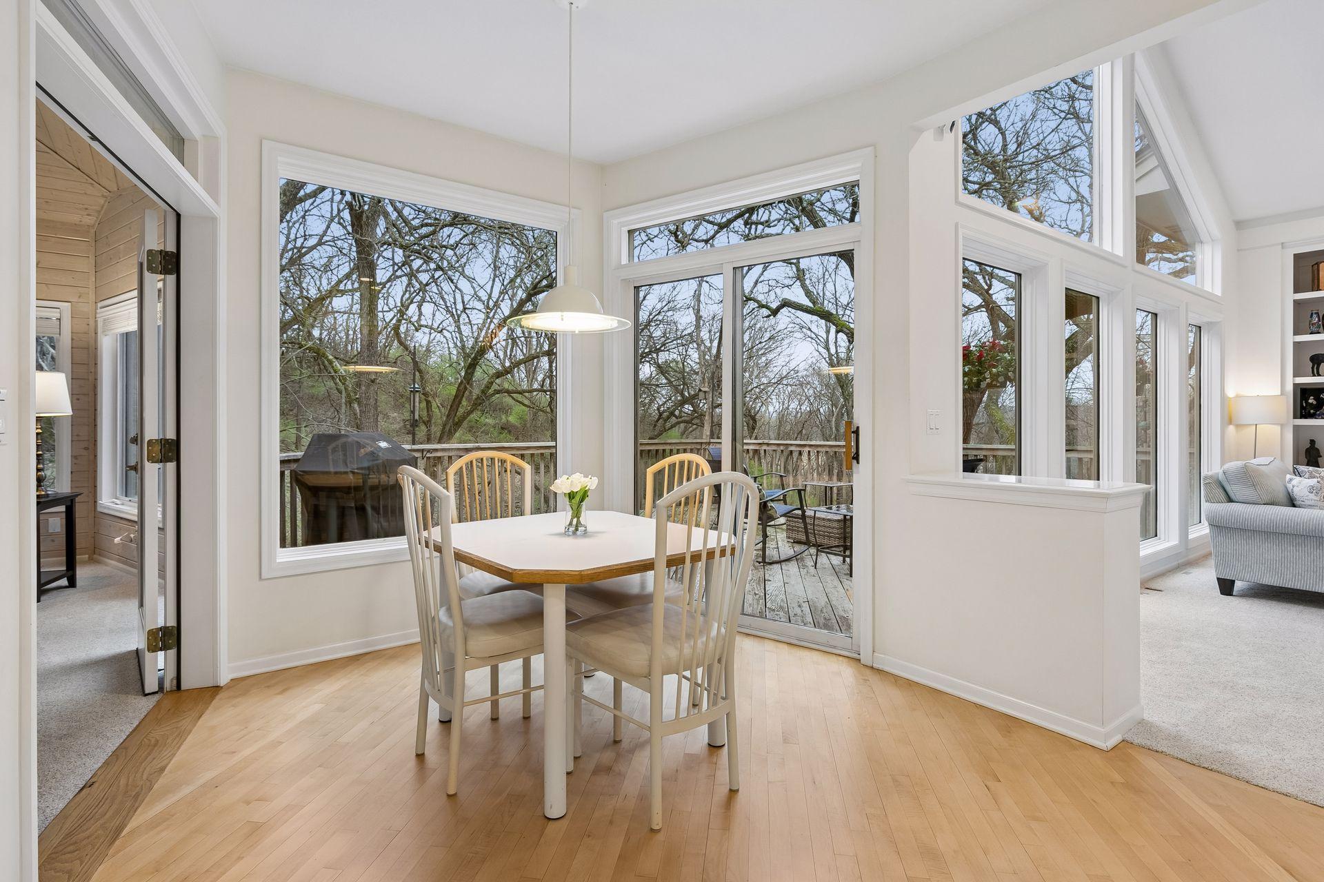 Nice informal dining w/views