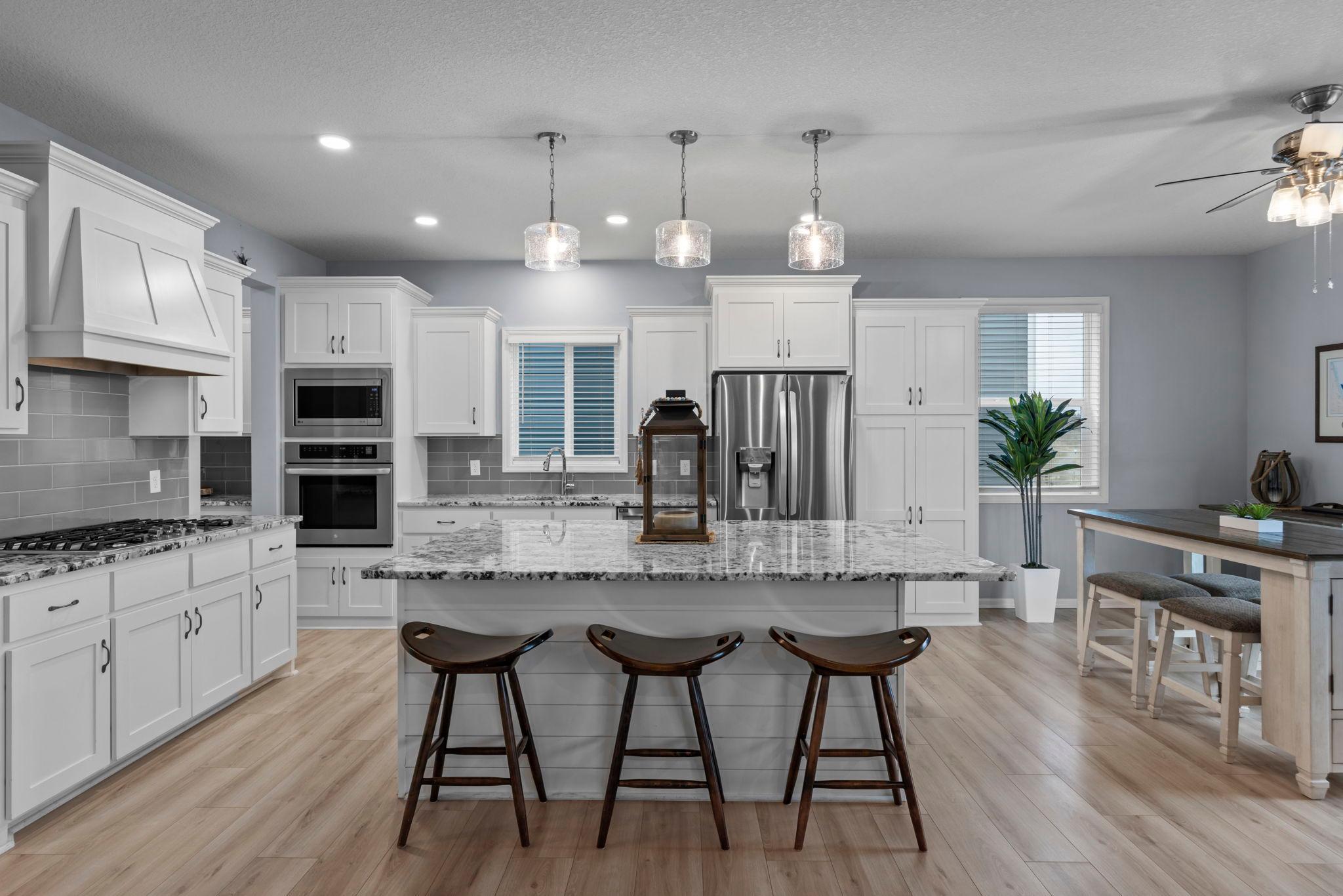 Large island with seating around 2 sides