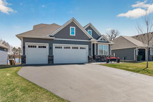 25415 Farmstead Lane, Wyoming, MN 55092