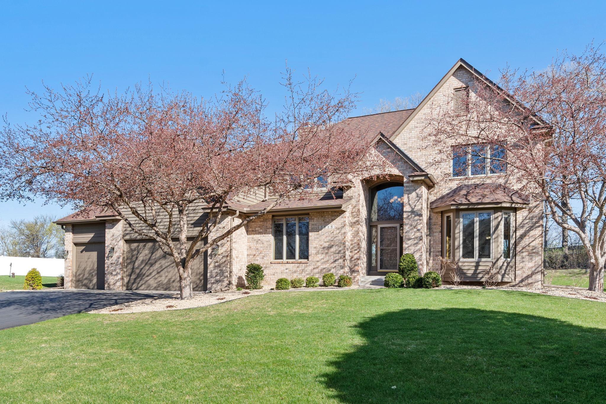 4-web-or-mls-3515 Ranier Ln-4.jpg