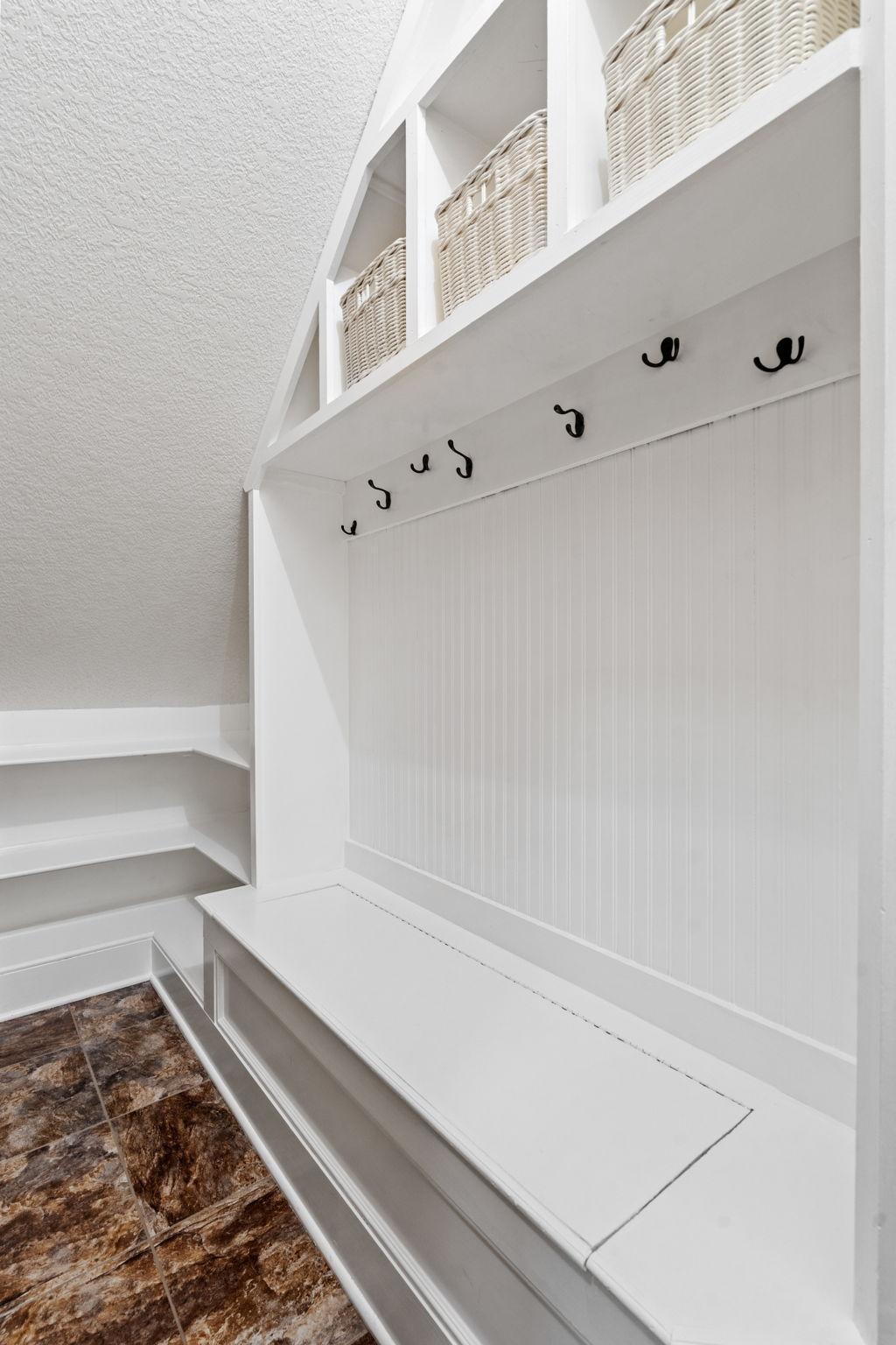 38-web-or-mls-3515 Ranier Ln-38.jpg