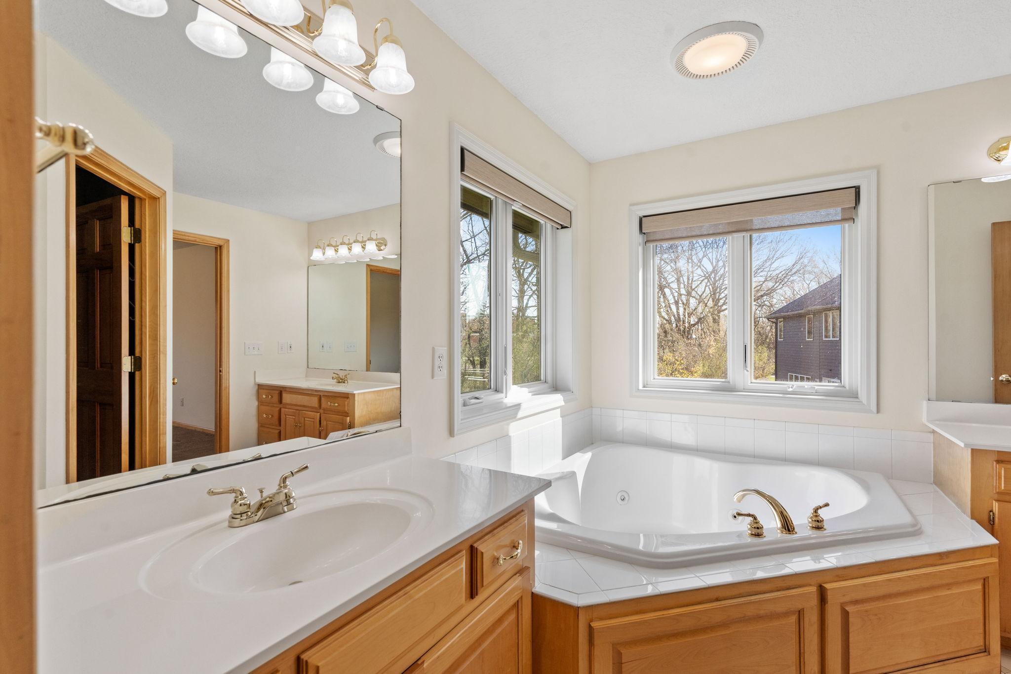 53-web-or-mls-3515 Ranier Ln-53.jpg