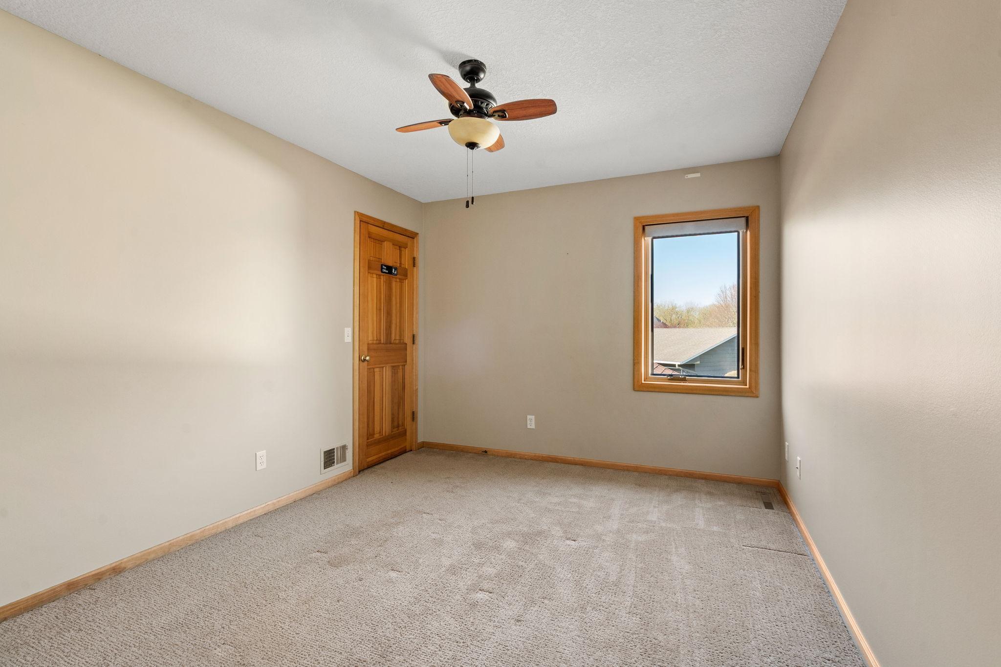 56-web-or-mls-3515 Ranier Ln-57.jpg