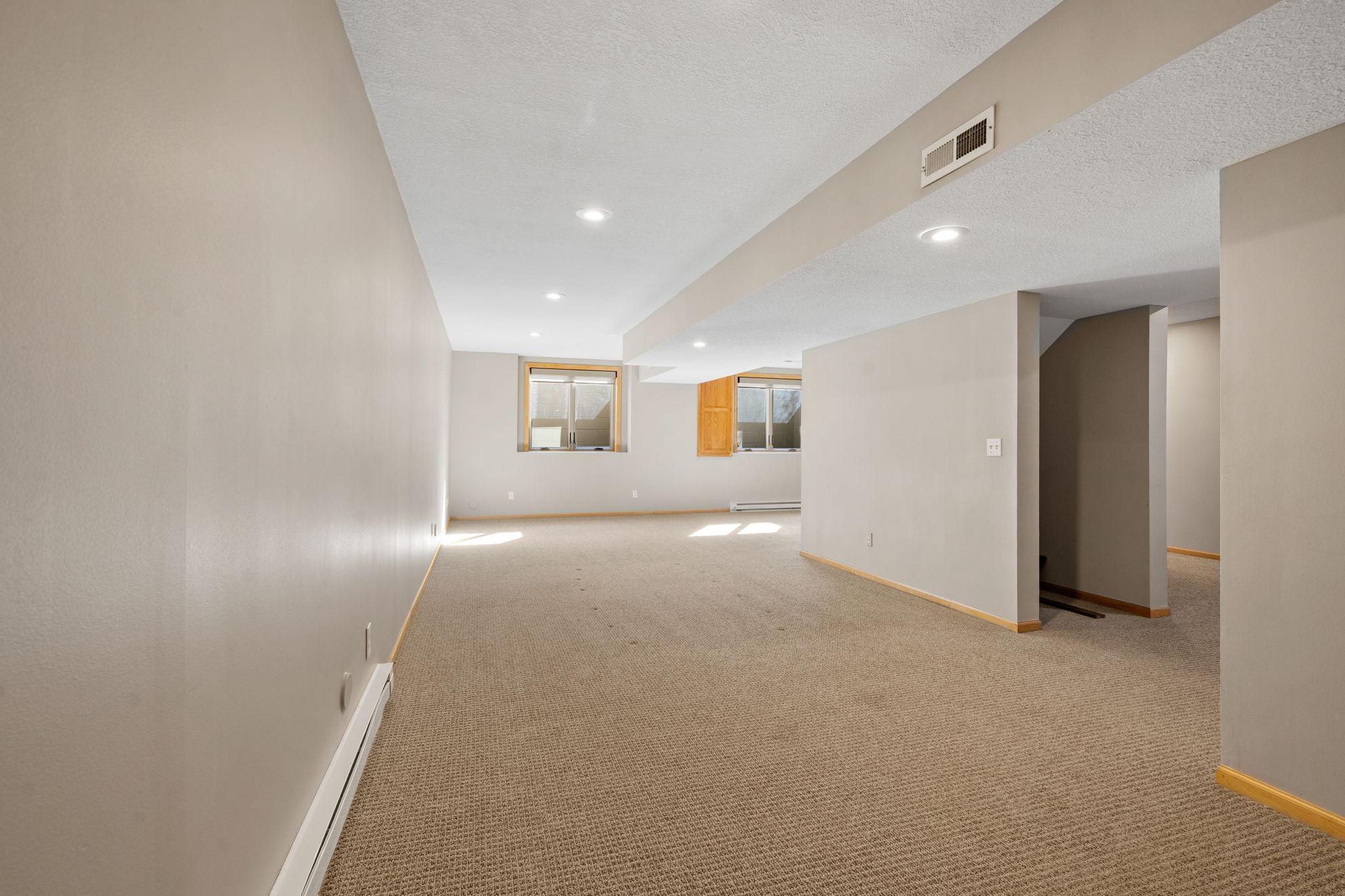 62-web-or-mls-3515 Ranier Ln-64.jpg