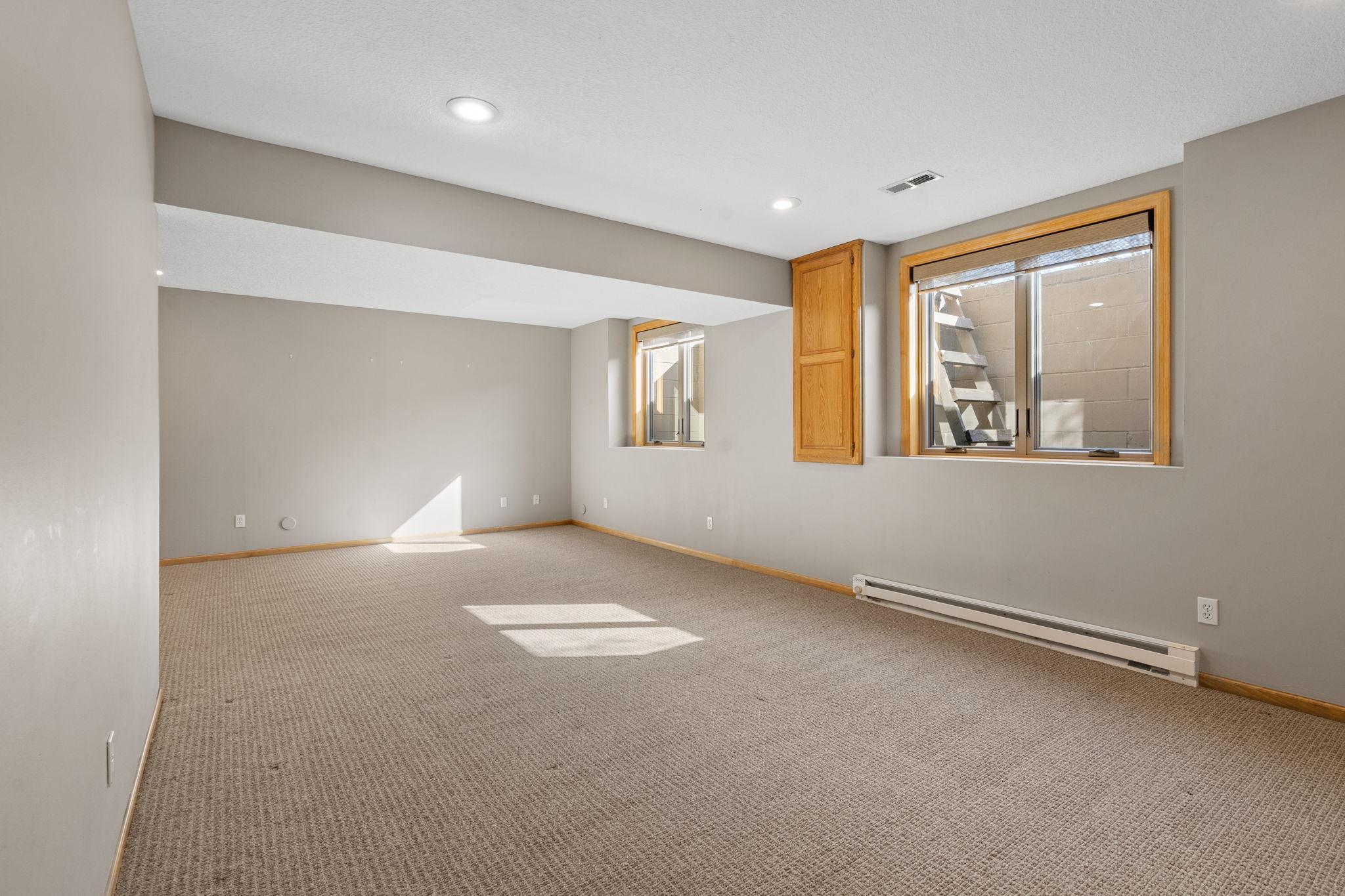 59-web-or-mls-3515 Ranier Ln-61.jpg