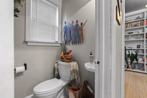 Main Floor 1/2 Bath