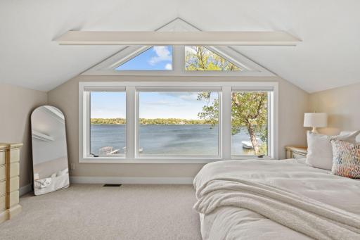 178 Peninsula Road, Medicine Lake, MN 55441
