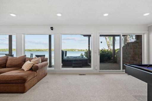 178 Peninsula Road, Medicine Lake, MN 55441