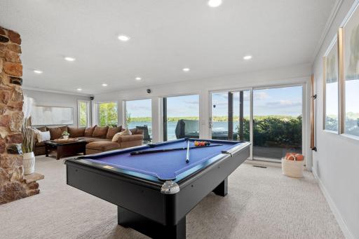 178 Peninsula Road, Medicine Lake, MN 55441