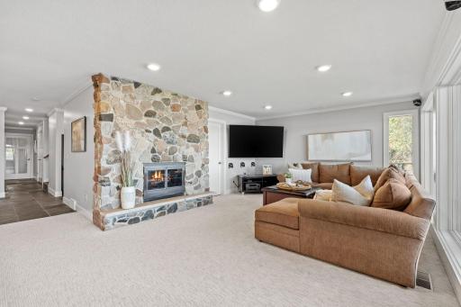 178 Peninsula Road, Medicine Lake, MN 55441