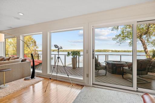 178 Peninsula Road, Medicine Lake, MN 55441