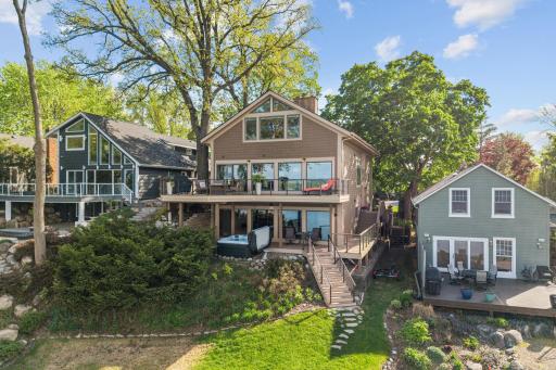 178 Peninsula Road, Medicine Lake, MN 55441
