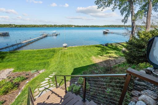 178 Peninsula Road, Medicine Lake, MN 55441