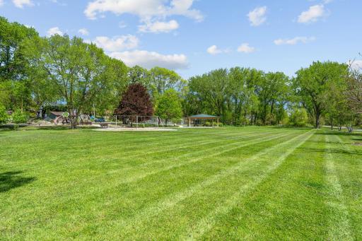 178 Peninsula Road, Medicine Lake, MN 55441