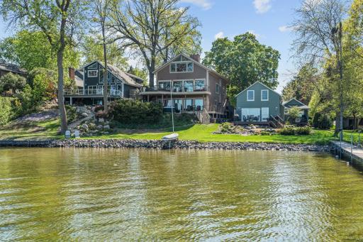178 Peninsula Road, Medicine Lake, MN 55441