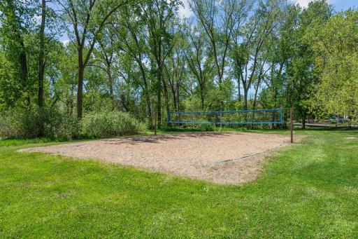 178 Peninsula Road, Medicine Lake, MN 55441
