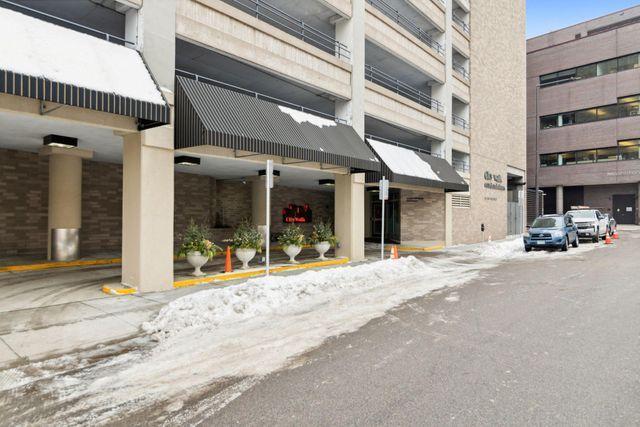 Front Covered Dropoff