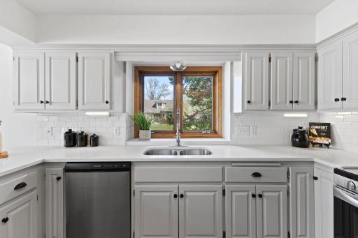 5619 Dunlap Avenue N, Shoreview, MN 55126