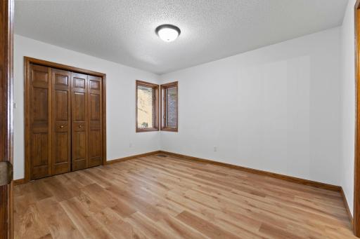5619 Dunlap Avenue N, Shoreview, MN 55126