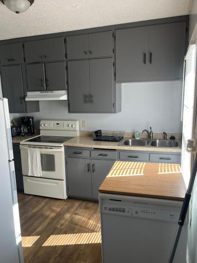 402 2nd Street SW, Renville, MN 56284