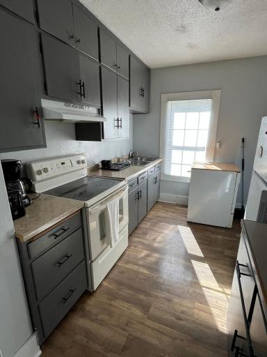 402 2nd Street SW, Renville, MN 56284