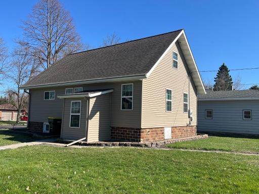 402 2nd Street SW, Renville, MN 56284