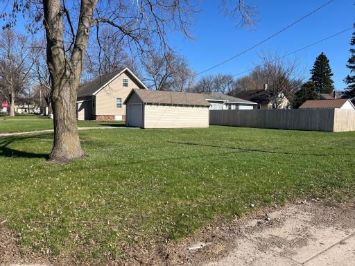 402 2nd Street SW, Renville, MN 56284