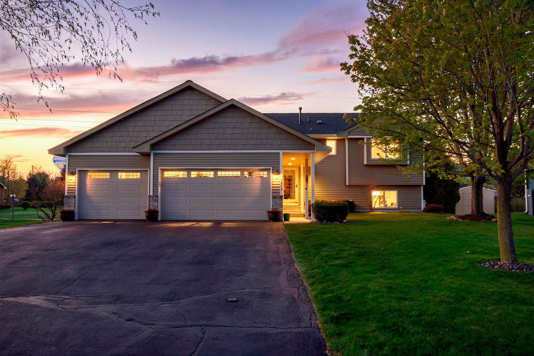 1-web-or-mls-7018 Eagle Trail-16 copy.jpg