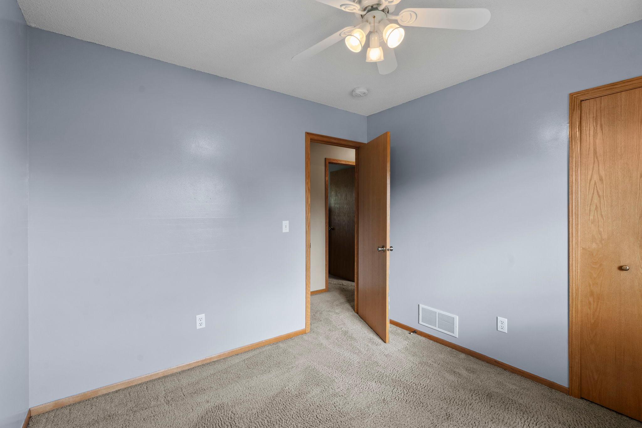 37-web-or-mls-7018 Eagle Trail-278.jpg