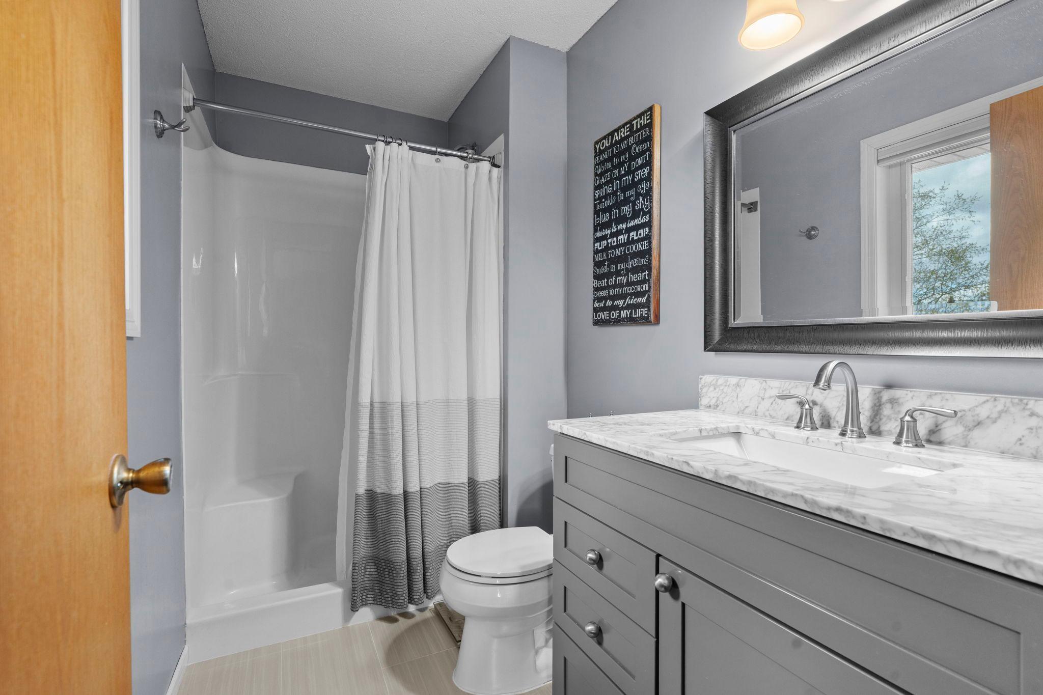 35-web-or-mls-7018 Eagle Trail-268.jpg