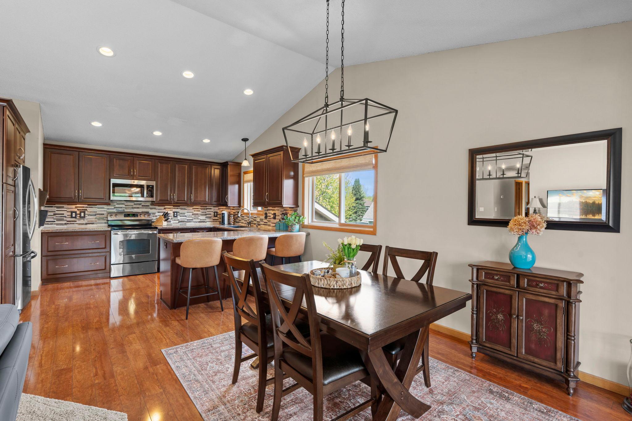 16-web-or-mls-7018 Eagle Trail-163.jpg