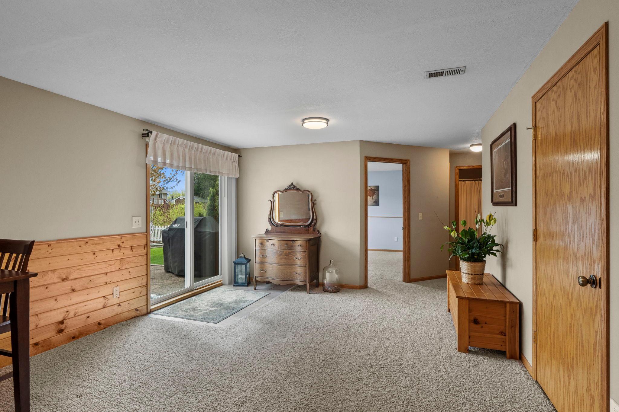 48-web-or-mls-7018 Eagle Trail-343.jpg
