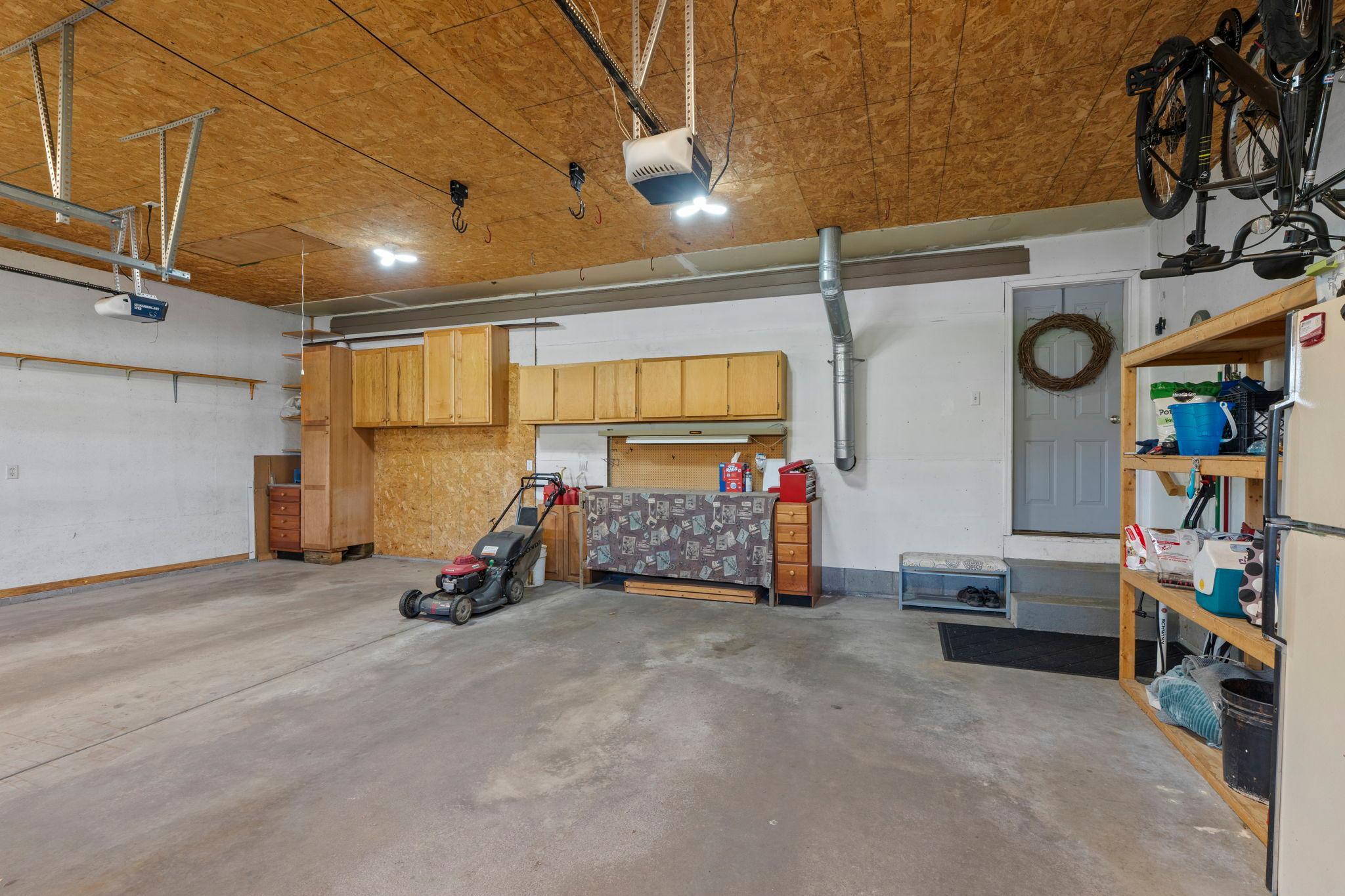 58-web-or-mls-7018 Eagle Trail-123.jpg