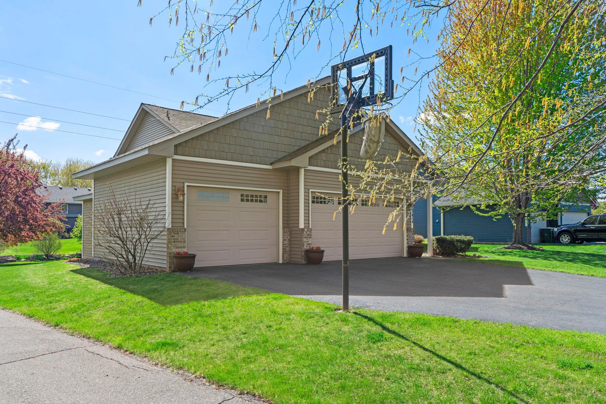 5-web-or-mls-7018 Eagle Trail-11.jpg