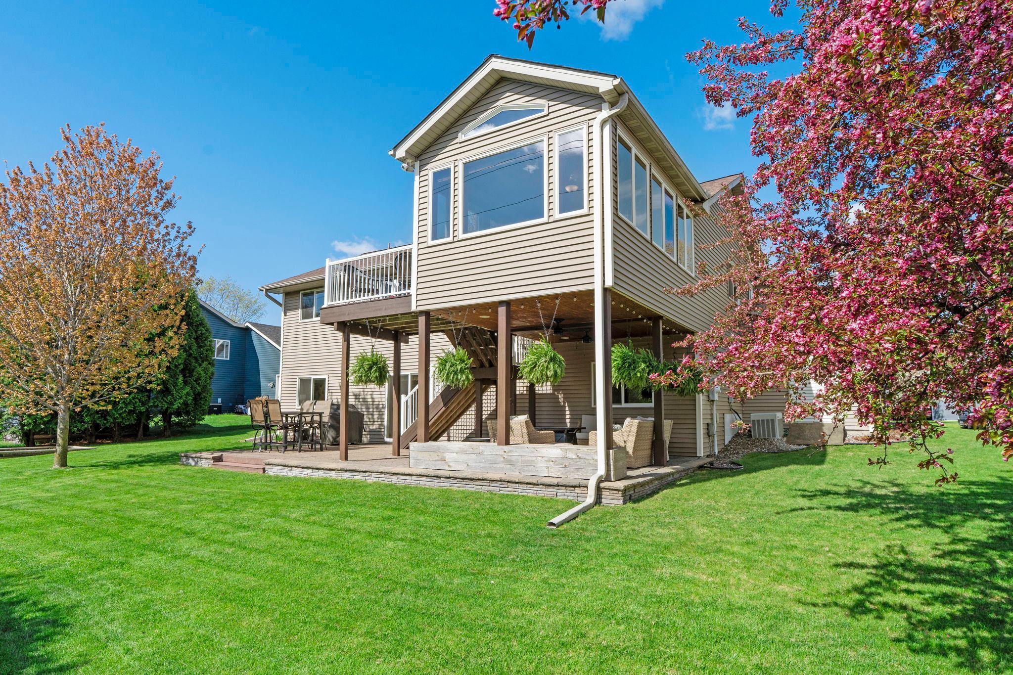 70-web-or-mls-7018 Eagle Trail-51.jpg