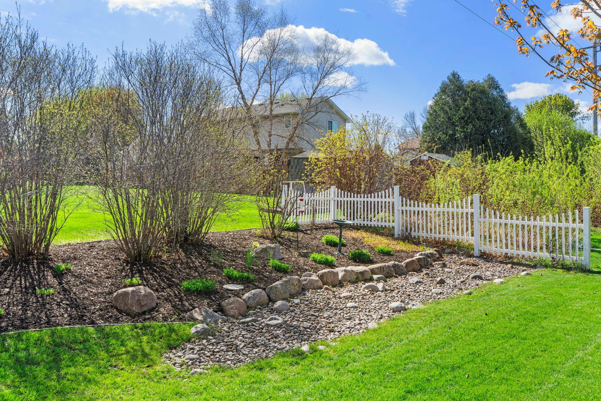 72-web-or-mls-7018 Eagle Trail-91.jpg