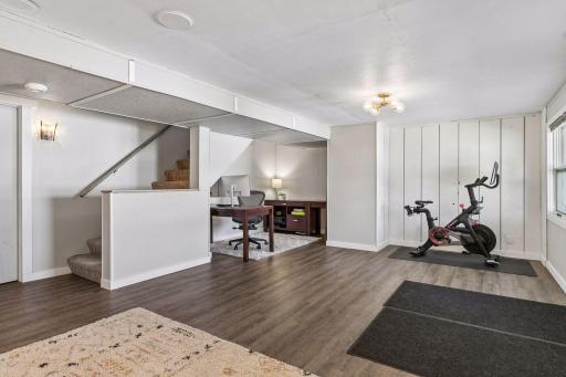 Dedicated home office spaceâperfect for working from home.