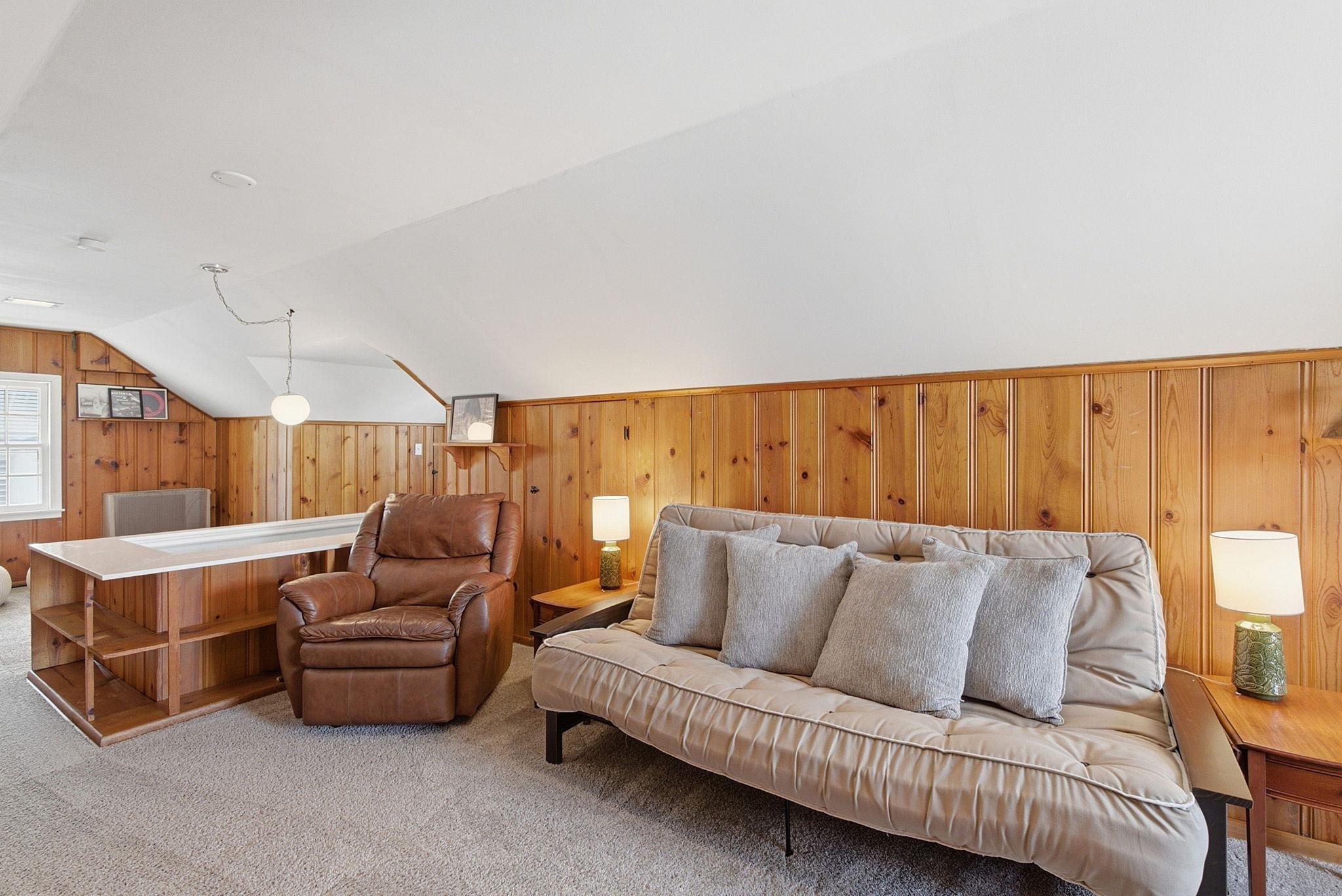 Also space for guests.