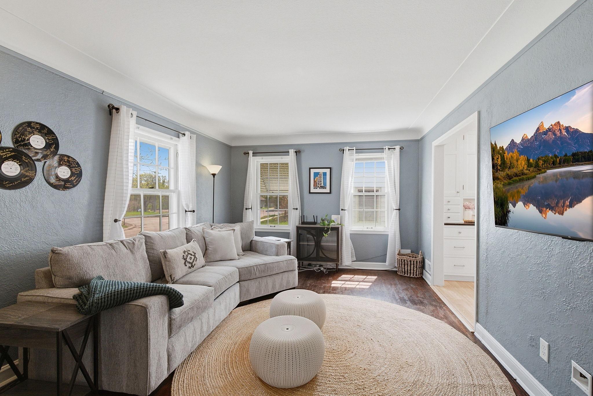 Nice size for larger couch.